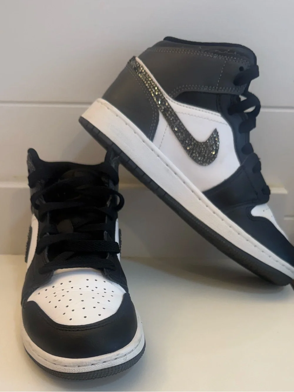 Nike Air Jordan 1 Mid Se “elephant  panda” with rhinestones